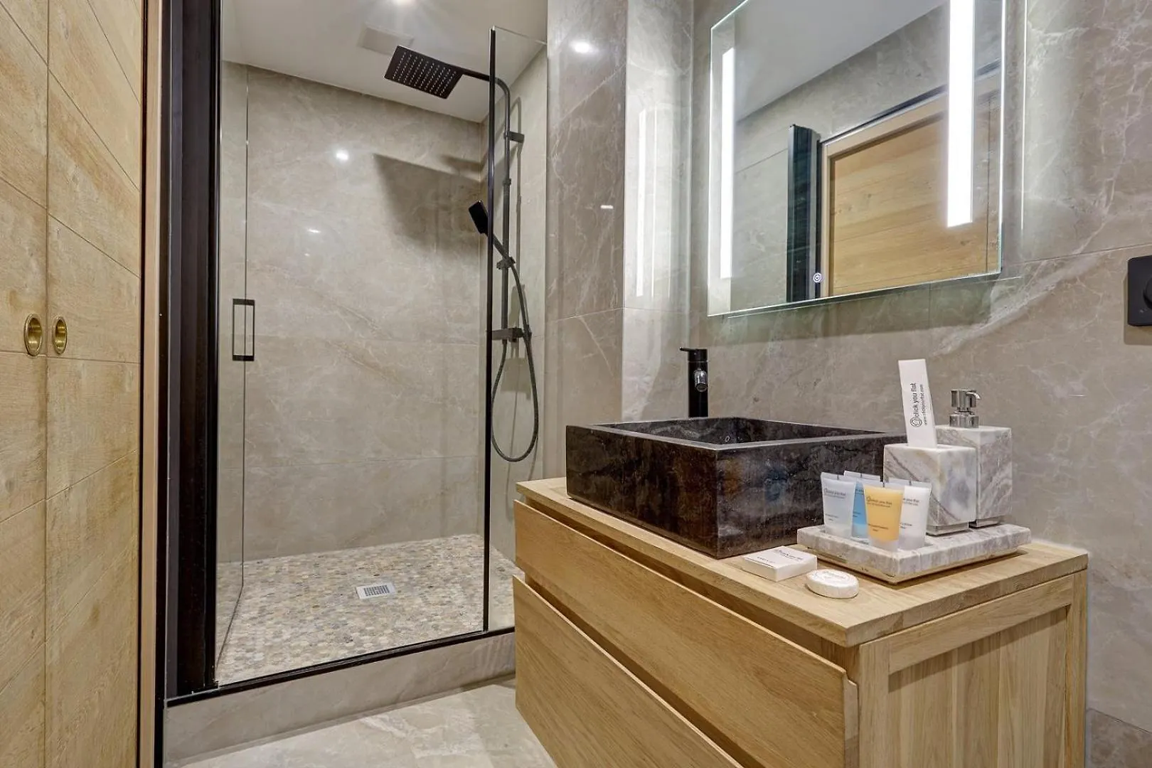 Bluestay 241 - Superb Apartment باريس